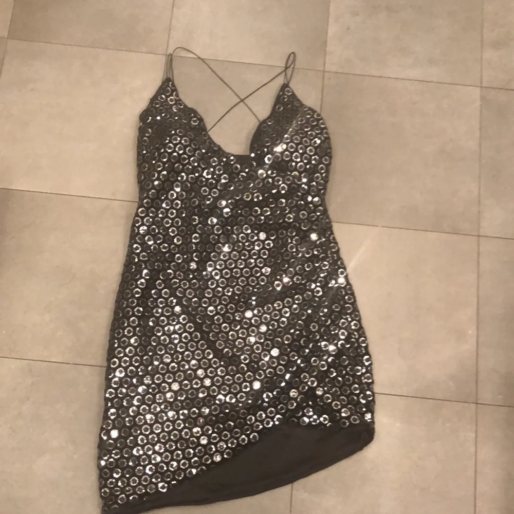 h:ours X Revolve Marvel Dress in Black and Silver - Picture 4 of 13
